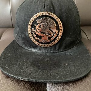 MEXICO Hat Metallic Gold Federal Logo Snapback Flat Bill Baseball Cap-Black/Gold